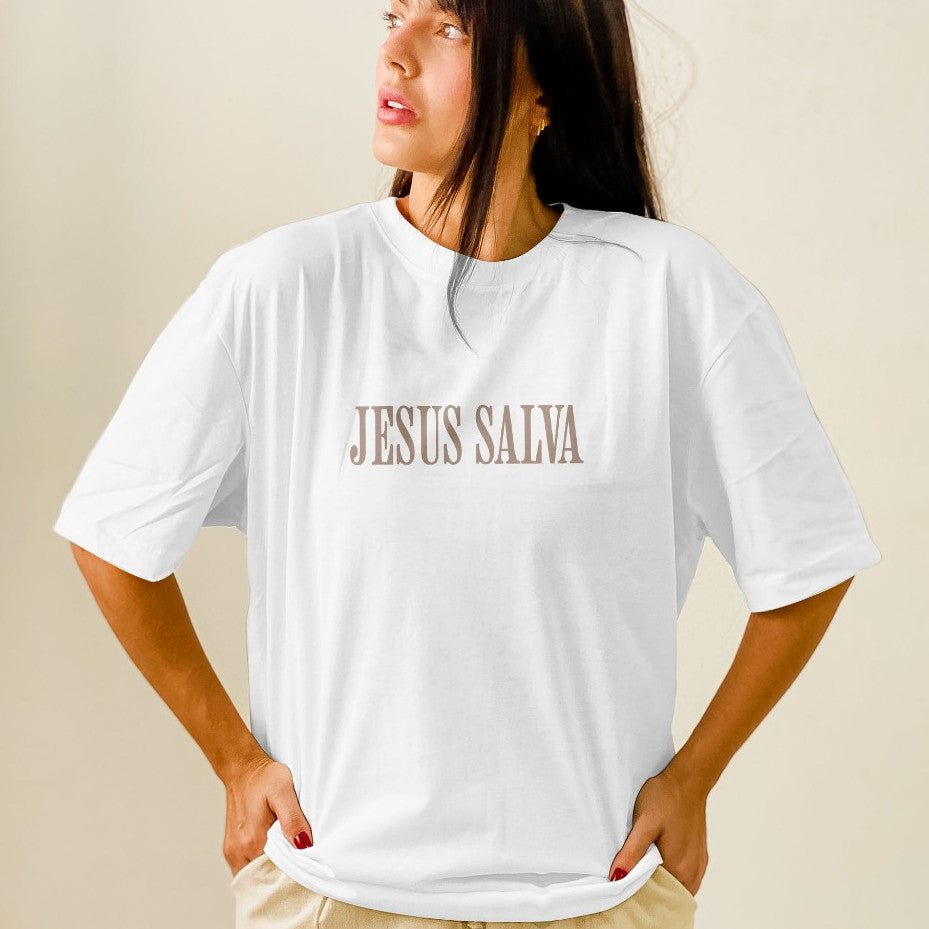 Camiseta Regular JESUS SALVA - DROP