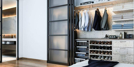 Dicas práticas para aproveitar melhor o espaço de um guarda-roupas pequeno - H.Pro